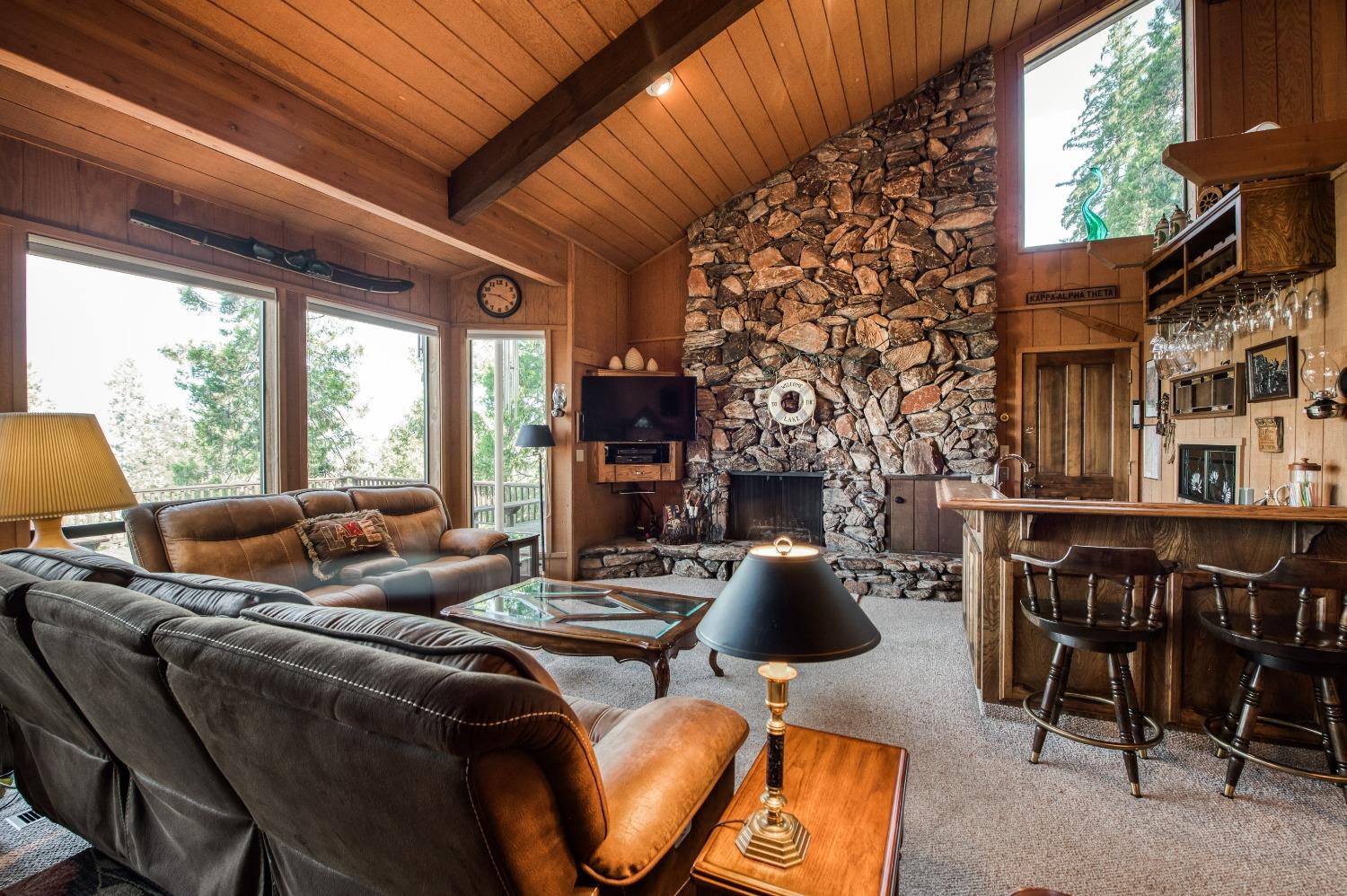 38551 Red Leaf Lane