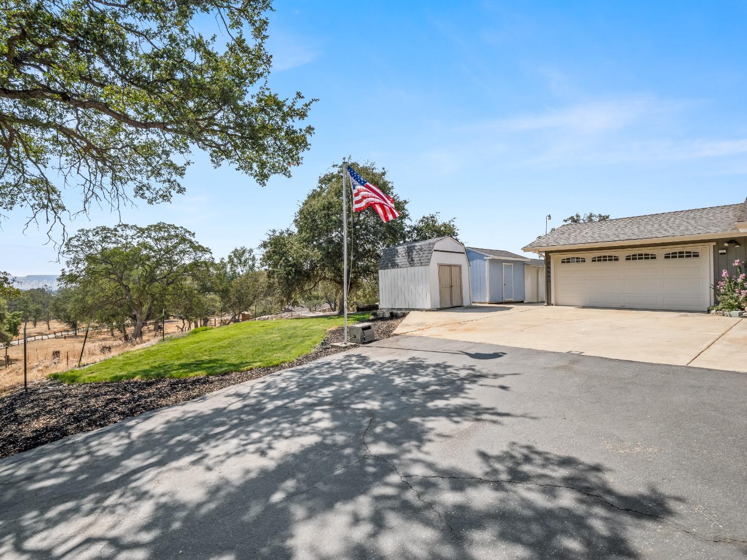 26602 Twin Ponds Road