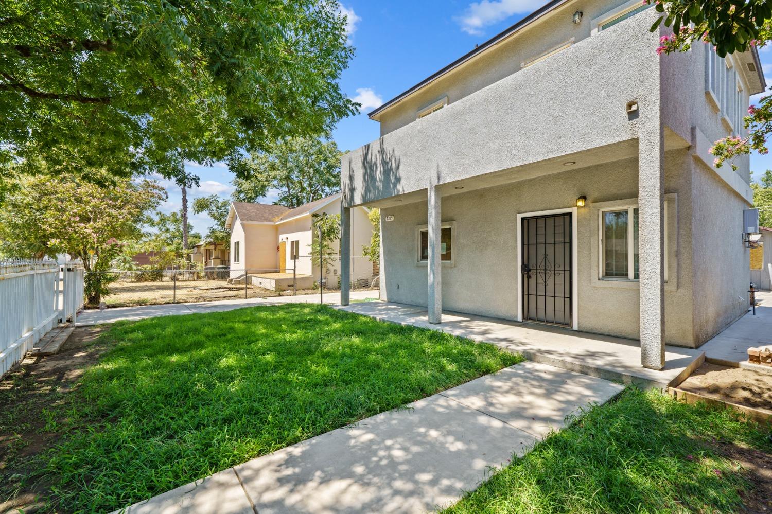 2219 E Tyler Avenue