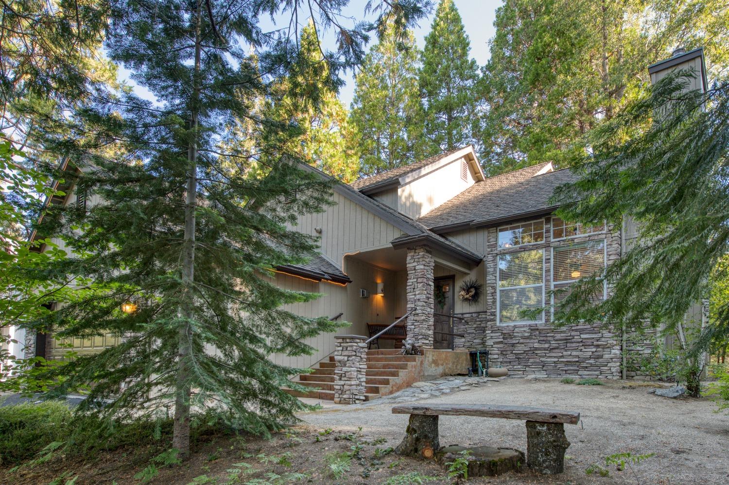 39620 Crest Point Lane