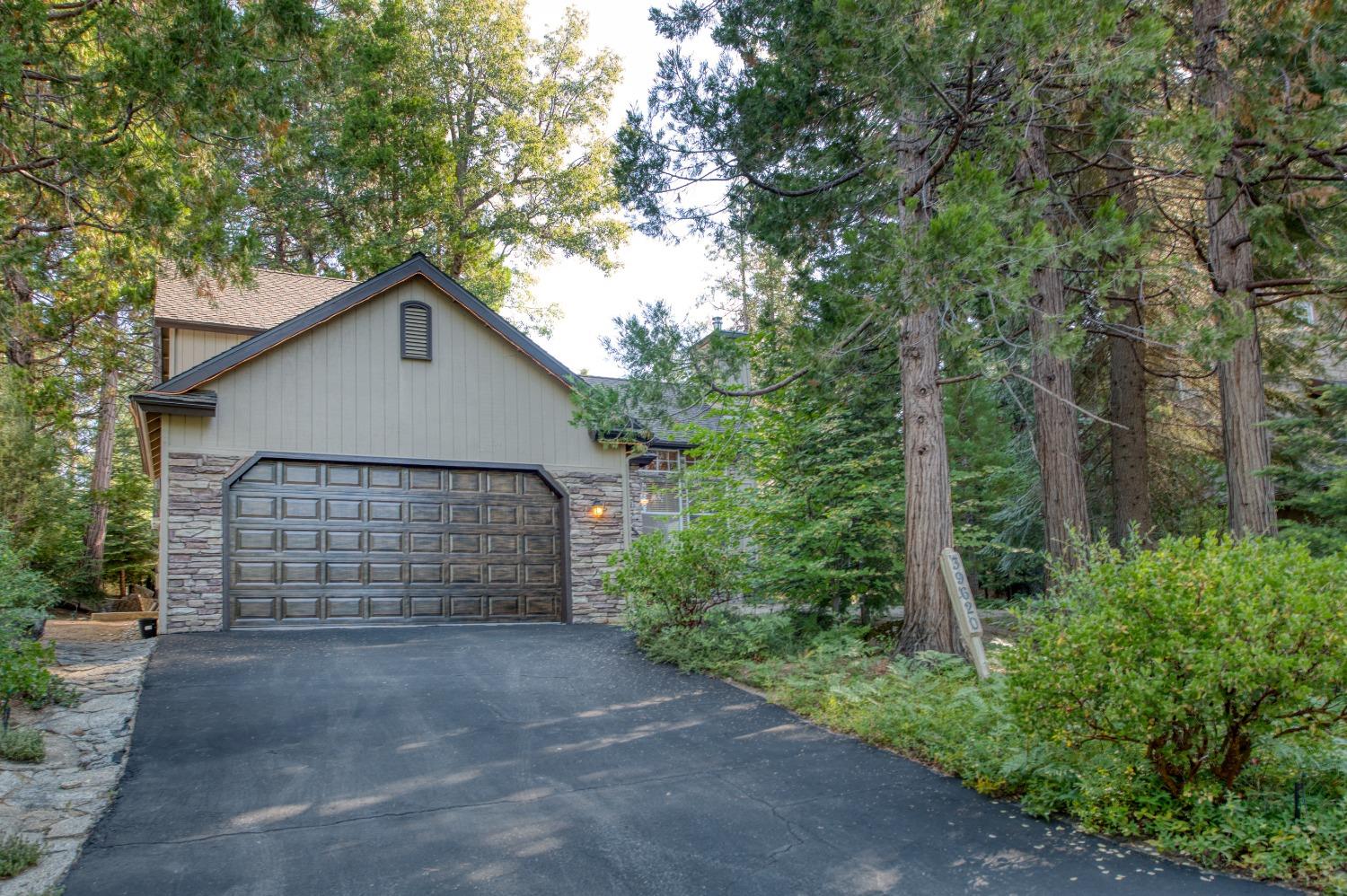 39620 Crest Point Lane