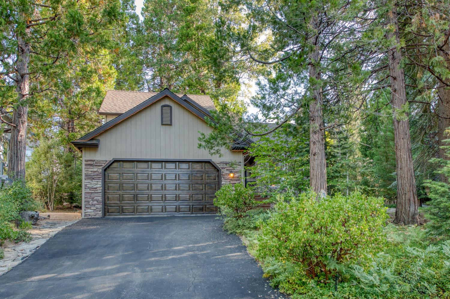 39620 Crest Point Lane