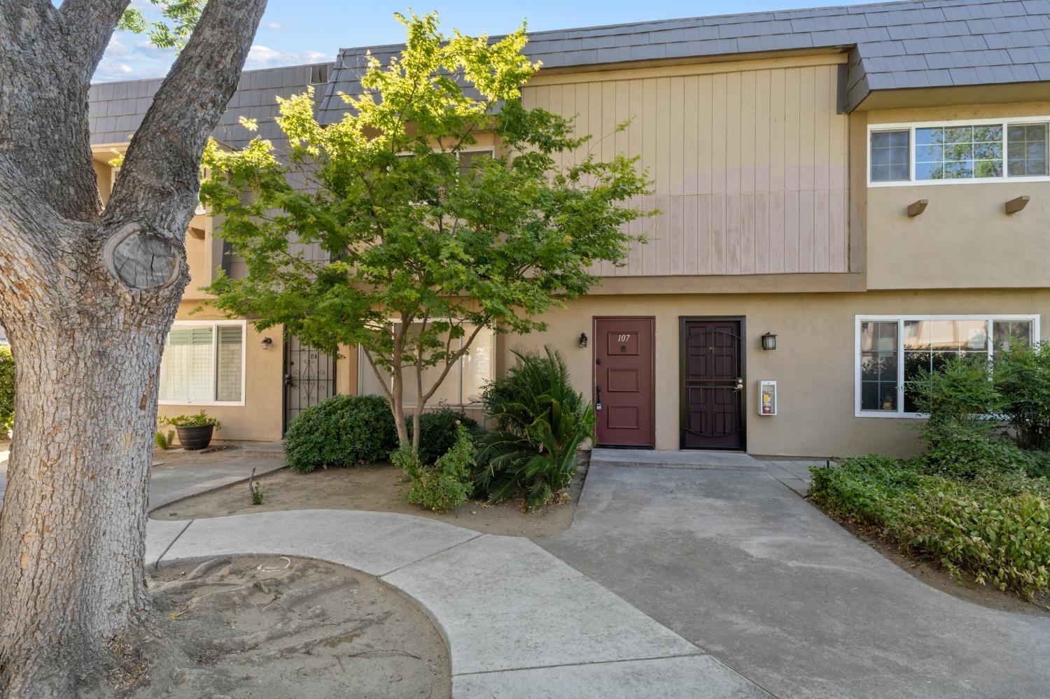 5188 E Ashlan Avenue # 107
