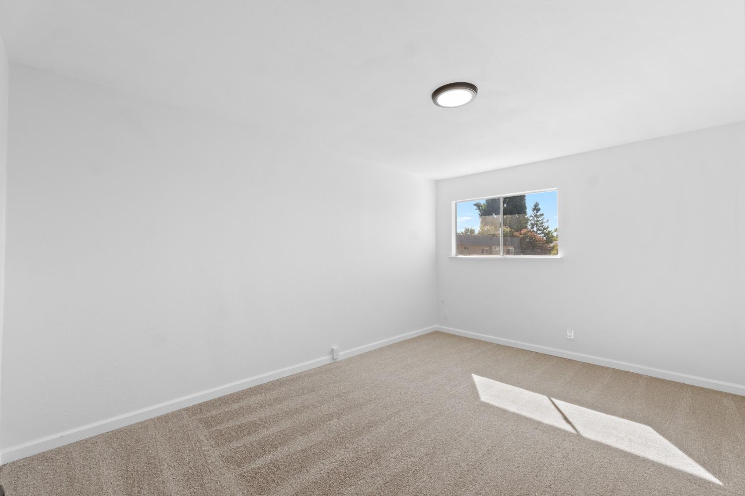 5188 E Ashlan Avenue # 107