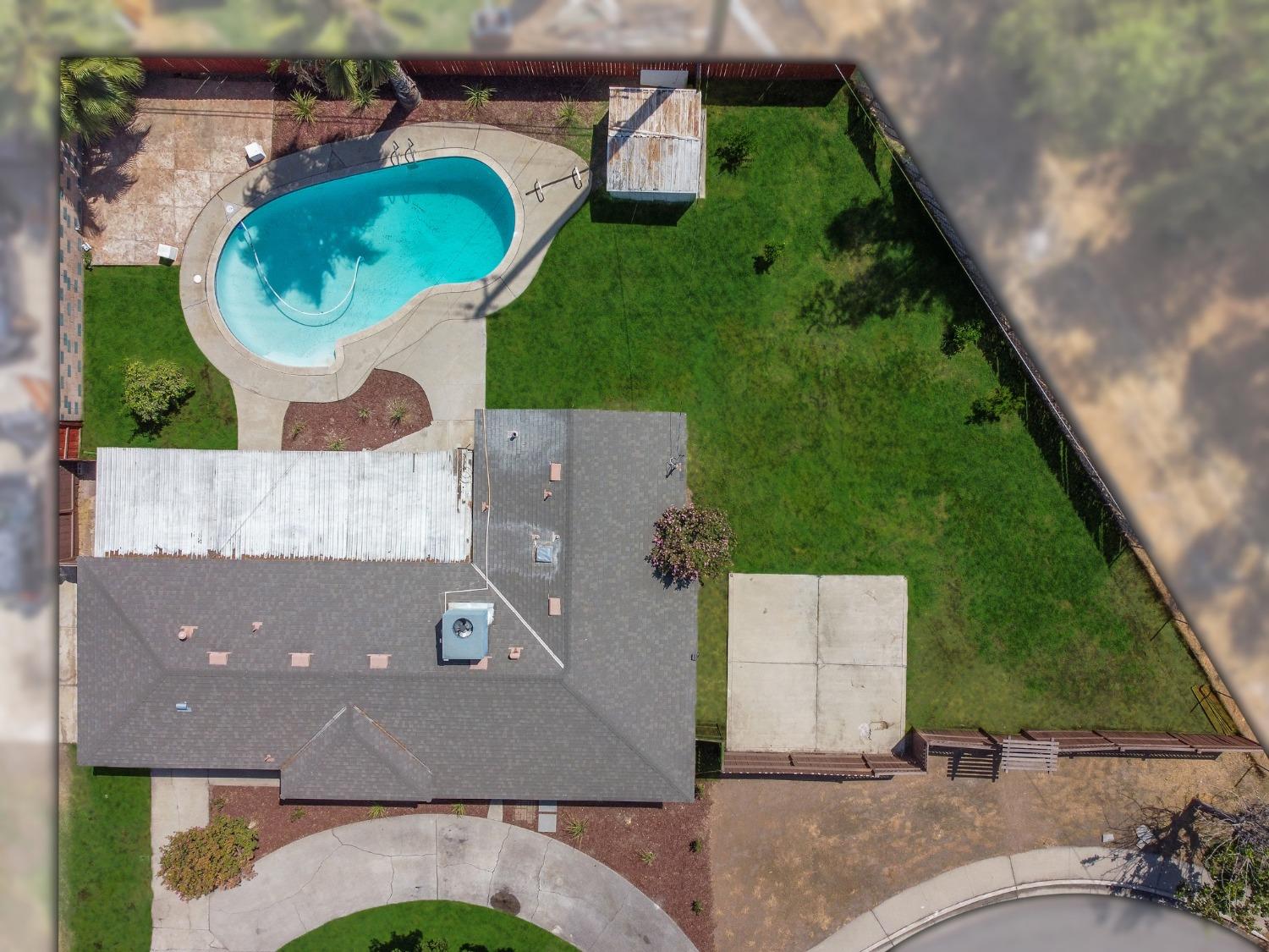 2338 E Berkeley Avenue
