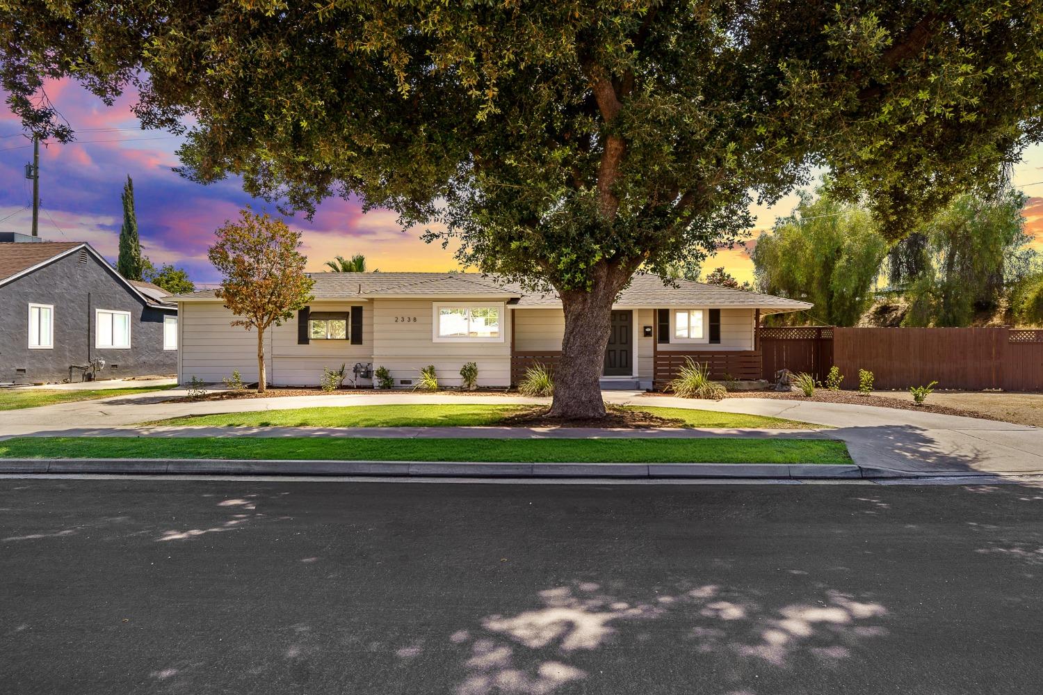2338 E Berkeley Avenue
