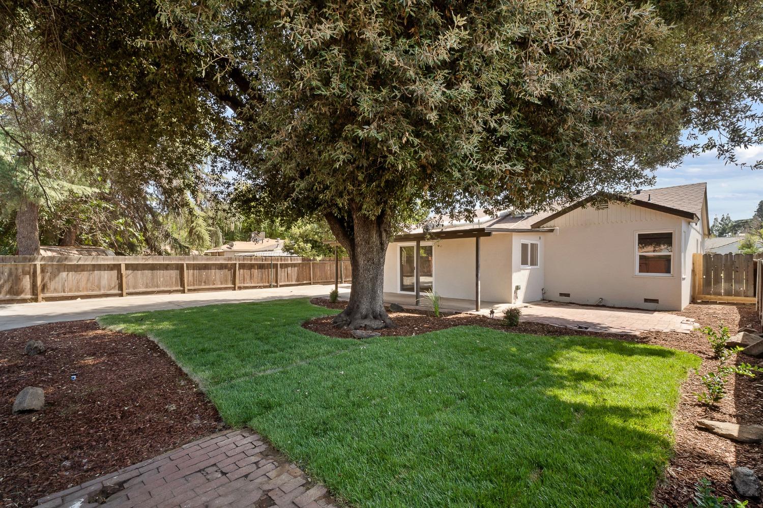 1823 E Terrace Avenue