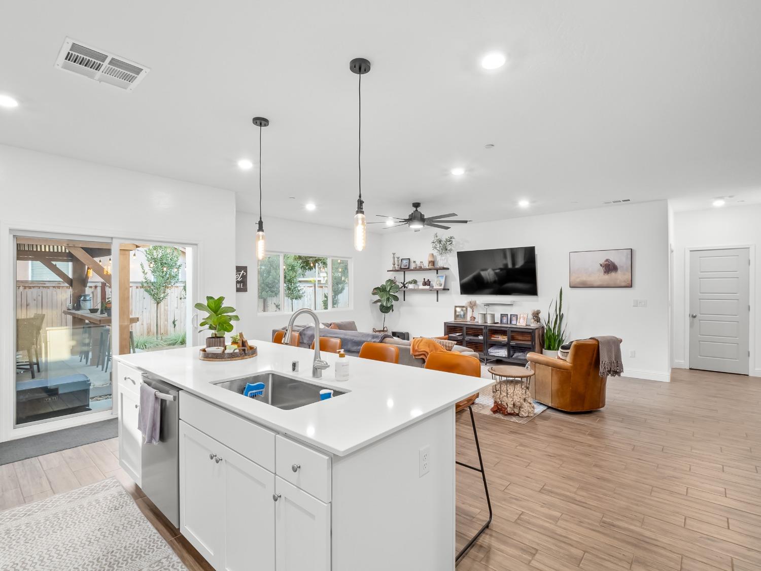 1956 N Preuss Avenue