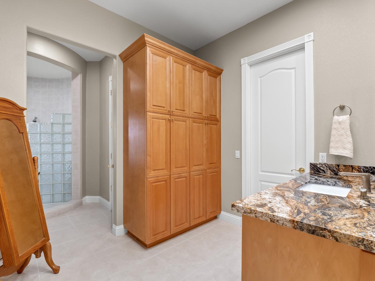 6142 N Academy Avenue