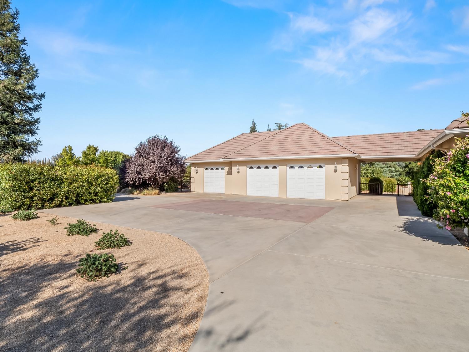 6142 N Academy Avenue