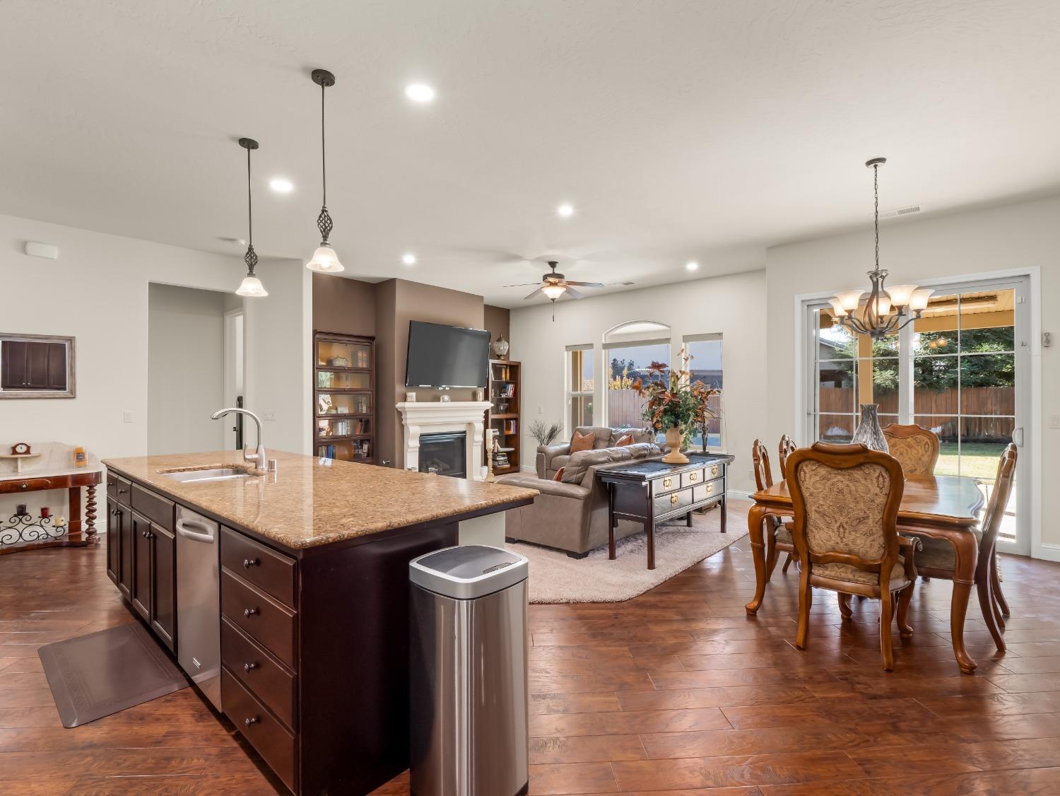 11371 N Via Montessori Drive