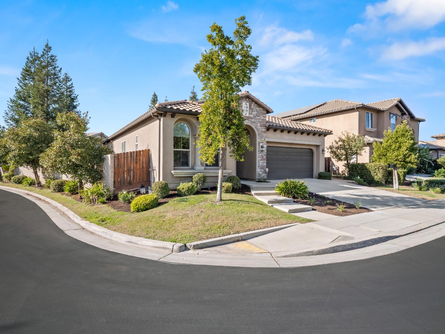 11371 N Via Montessori Drive