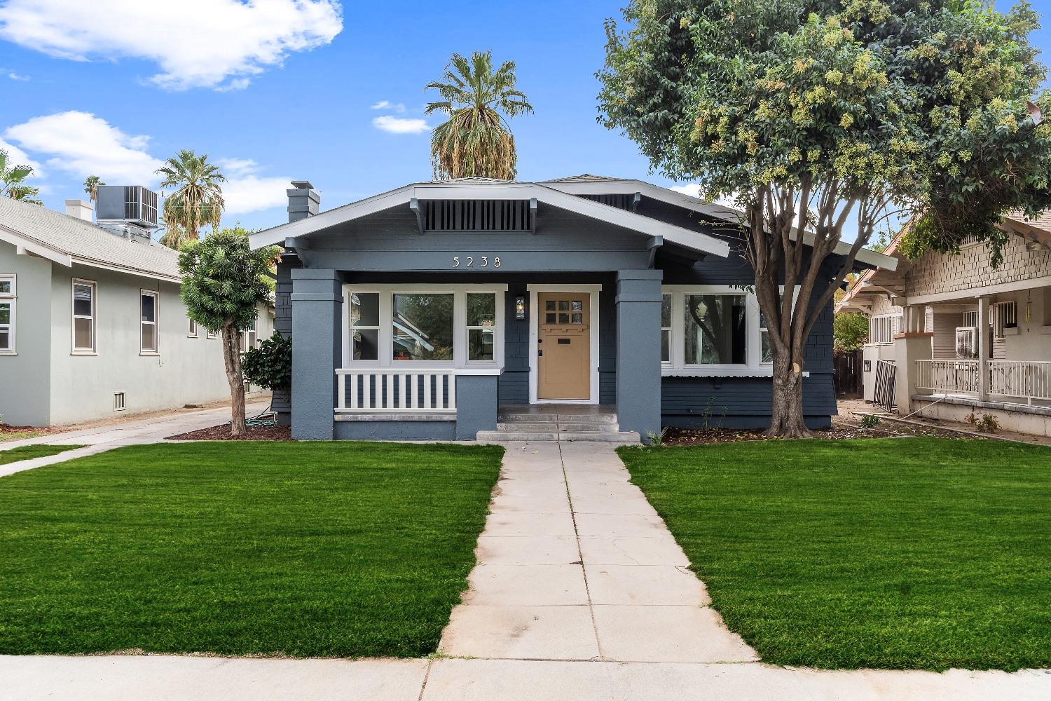 3852 E Kerckhoff Avenue