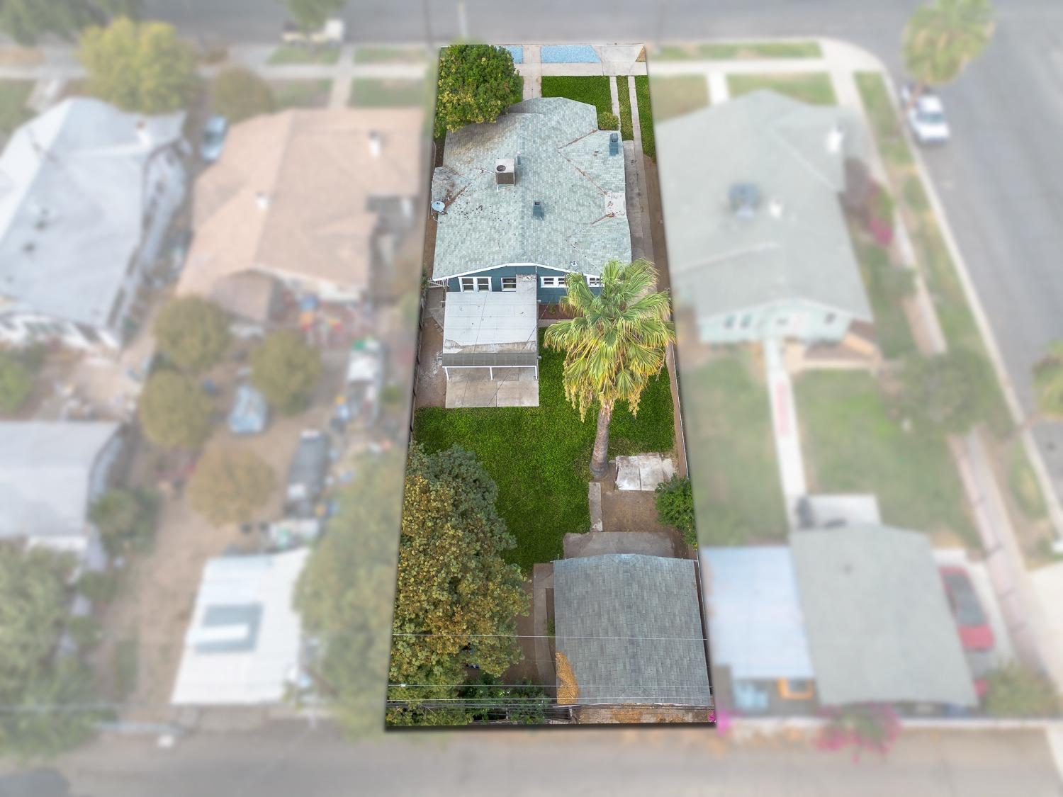 3852 E Kerckhoff Avenue