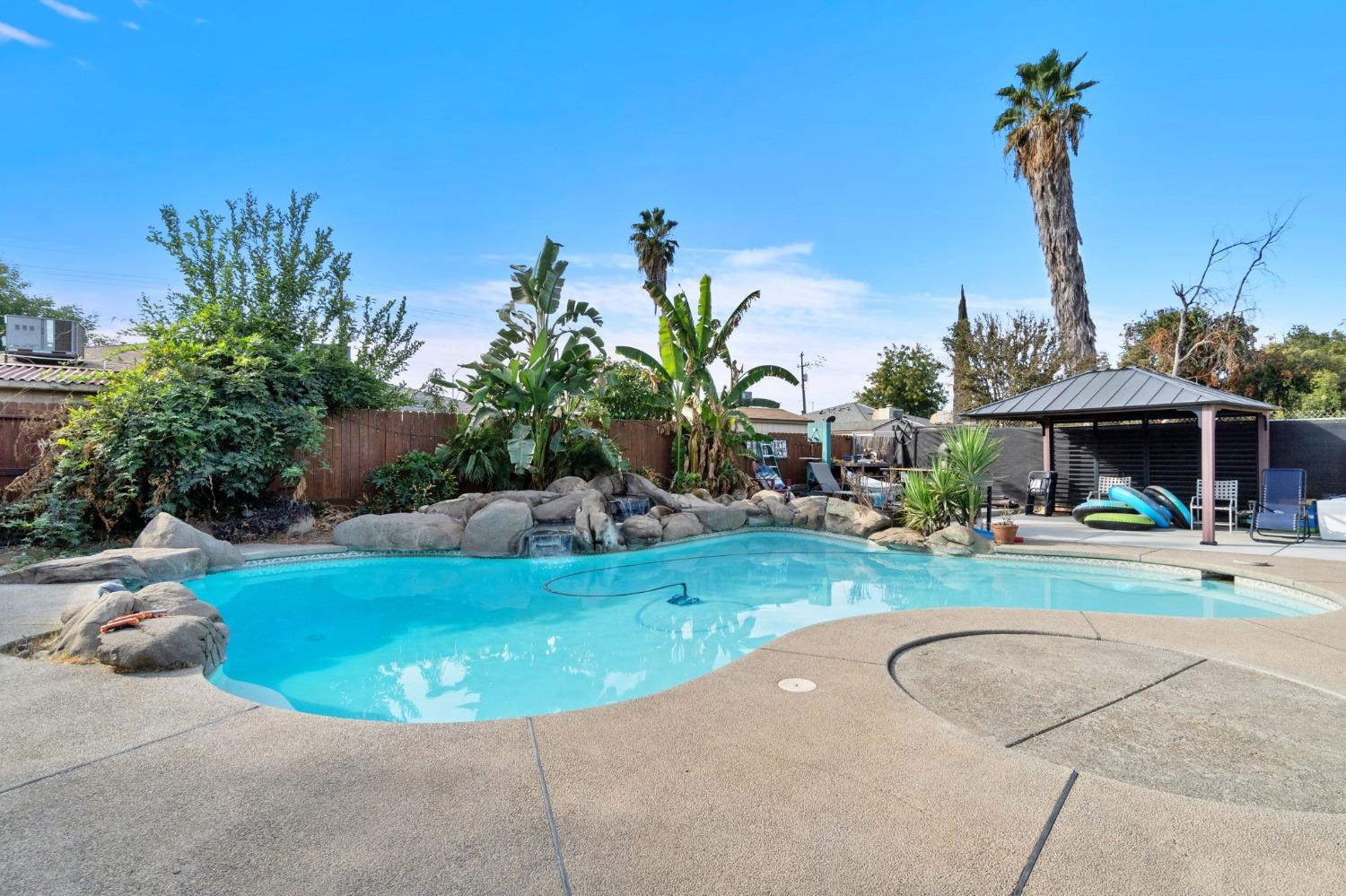 4673 W Austin Way