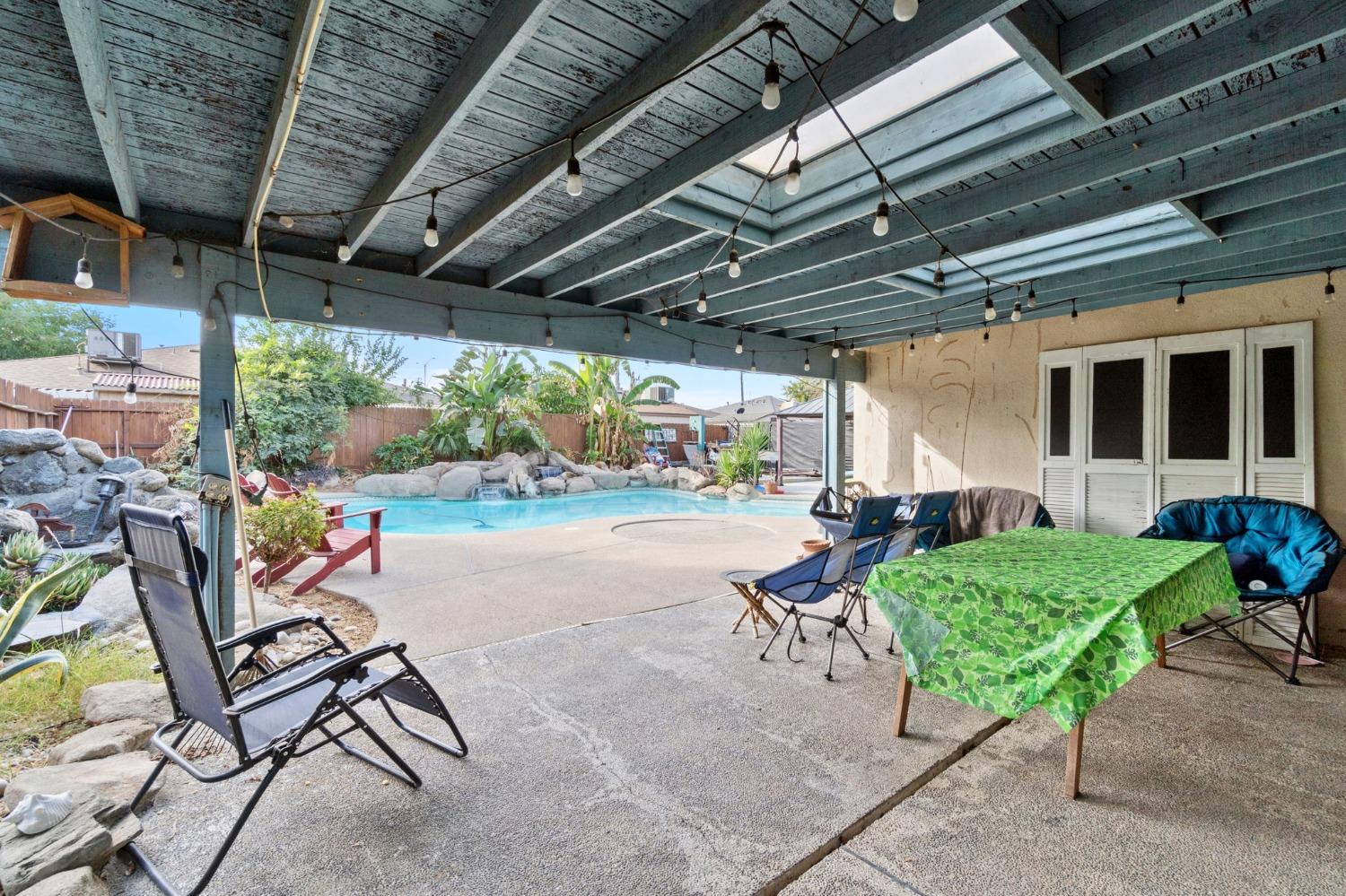 4673 W Austin Way