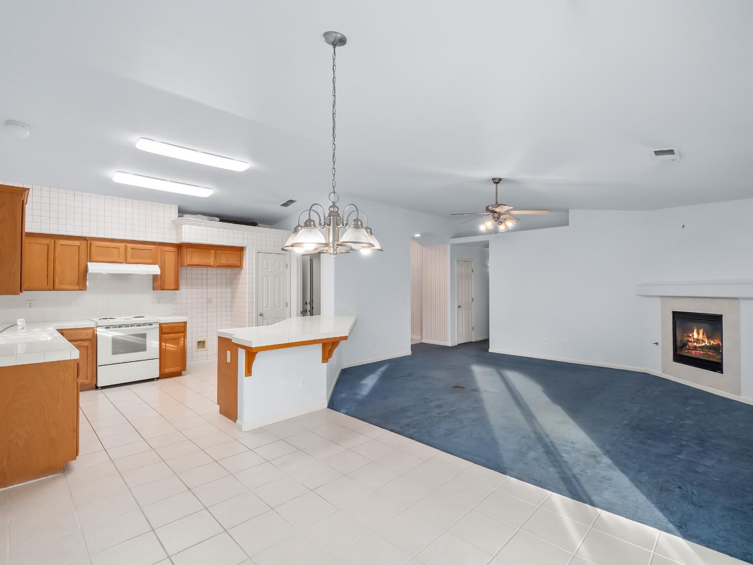 5659 W Carmen Avenue