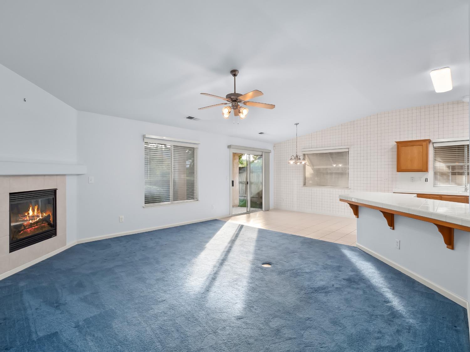 5659 W Carmen Avenue