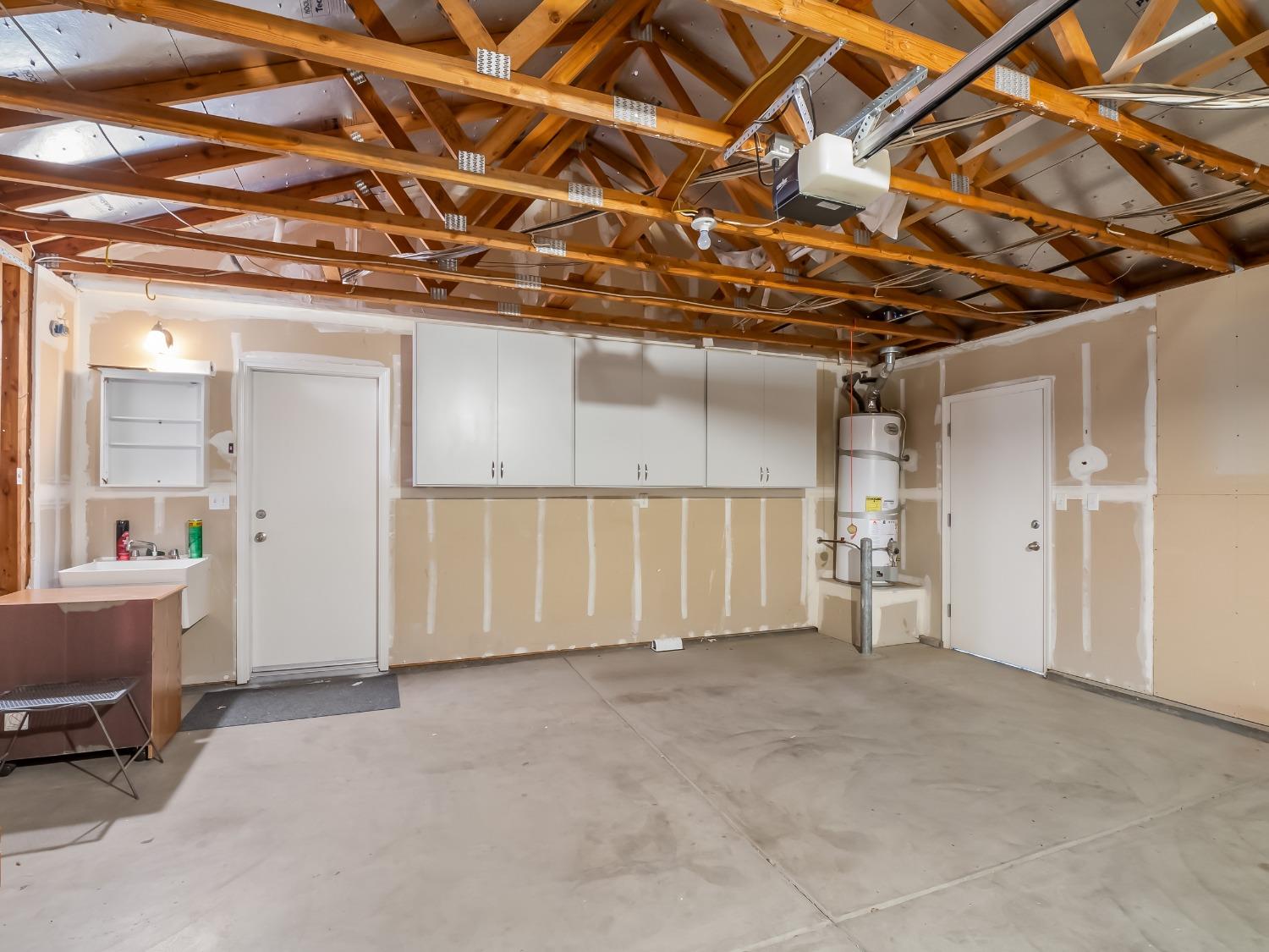 5659 W Carmen Avenue