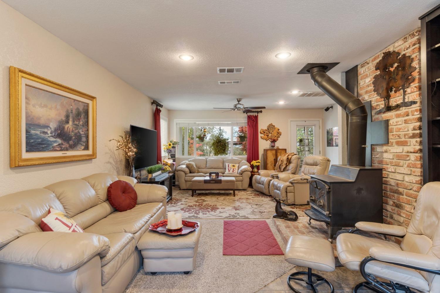 47563 Thunderhill Lane