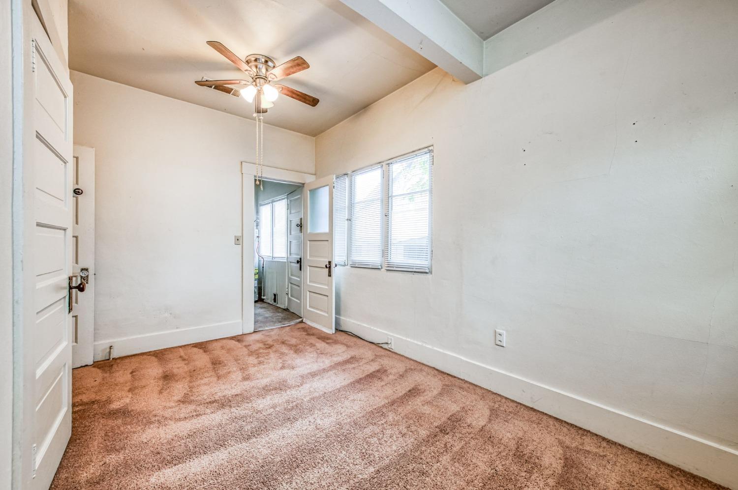 705 N Poplar Avenue