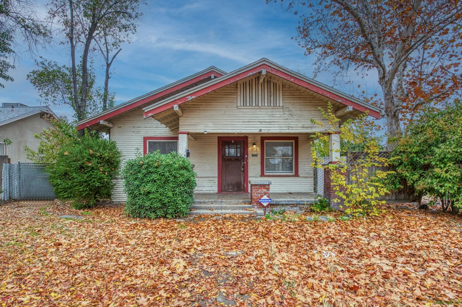 705 N Poplar Avenue