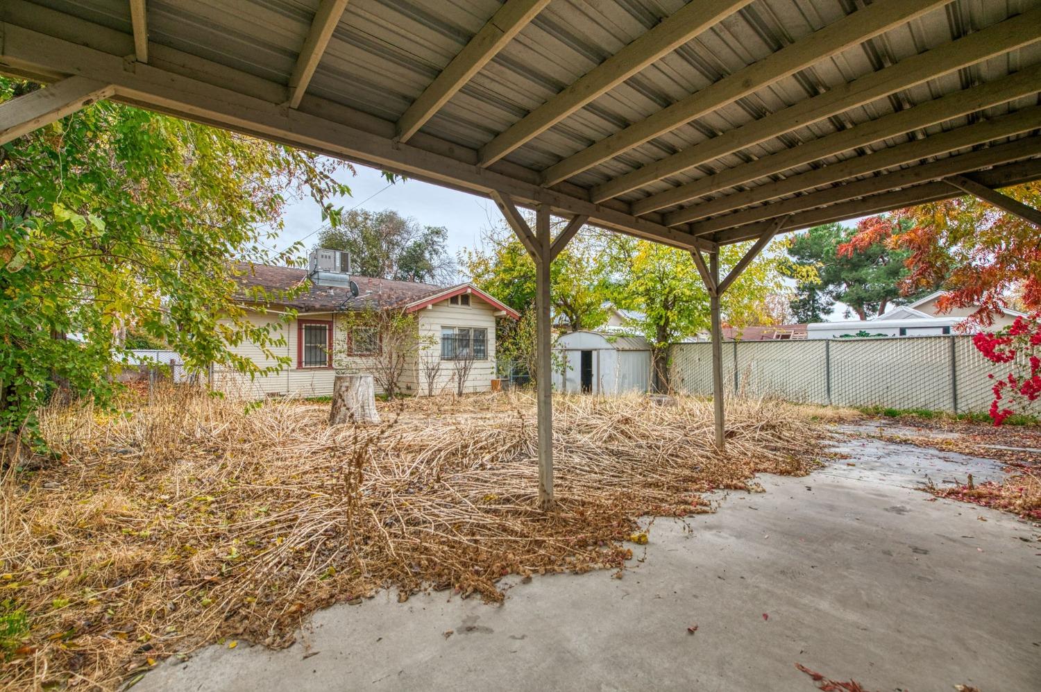 705 N Poplar Avenue