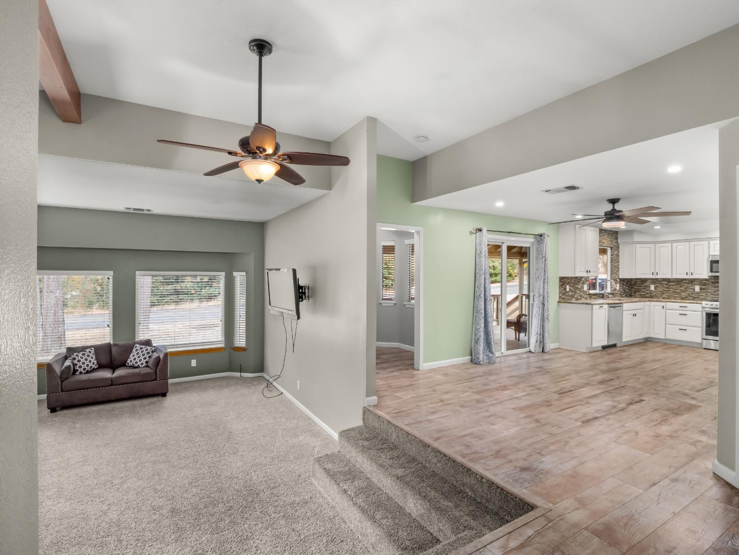 45977 River View Drive
