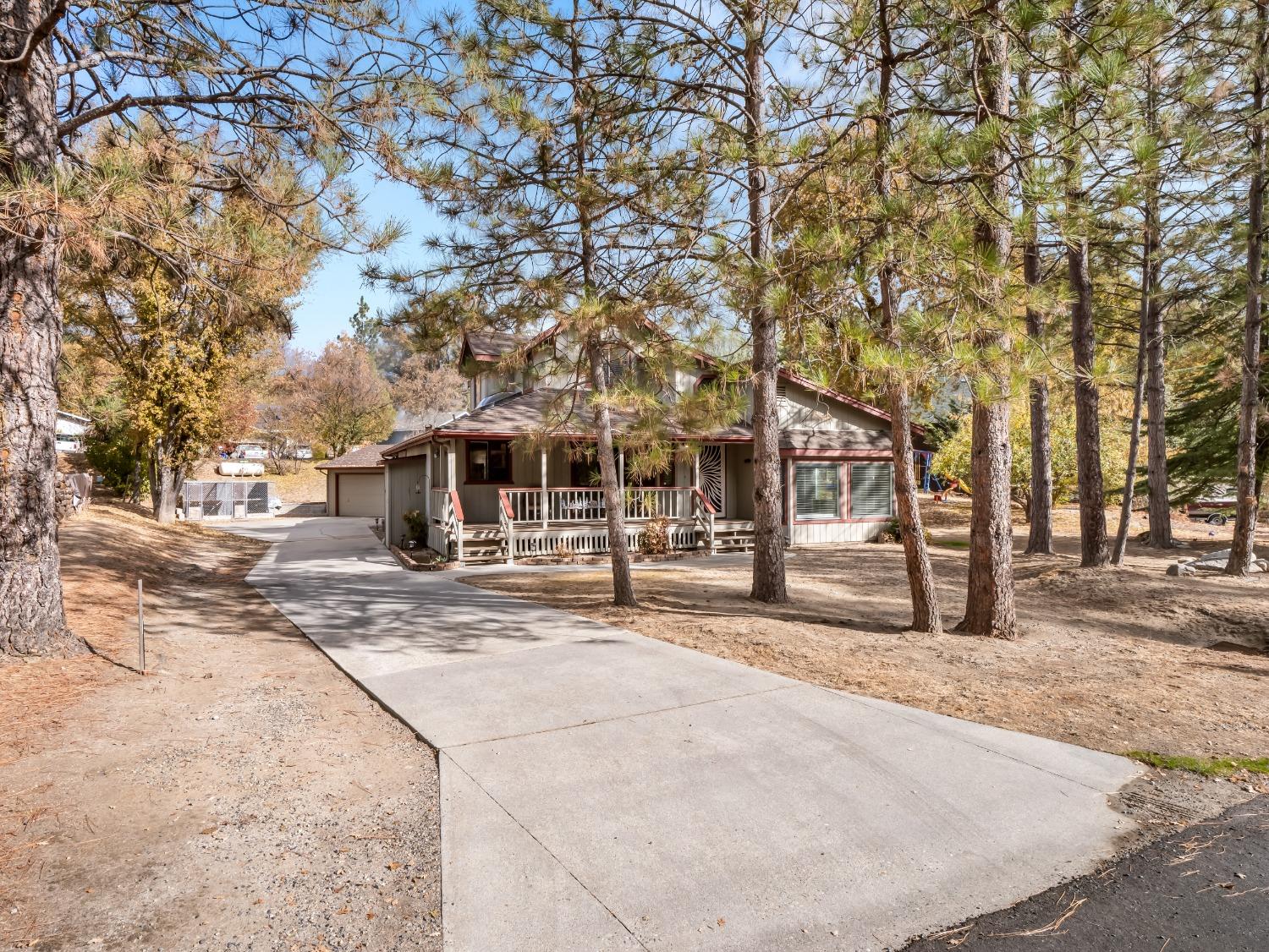 45977 River View Drive