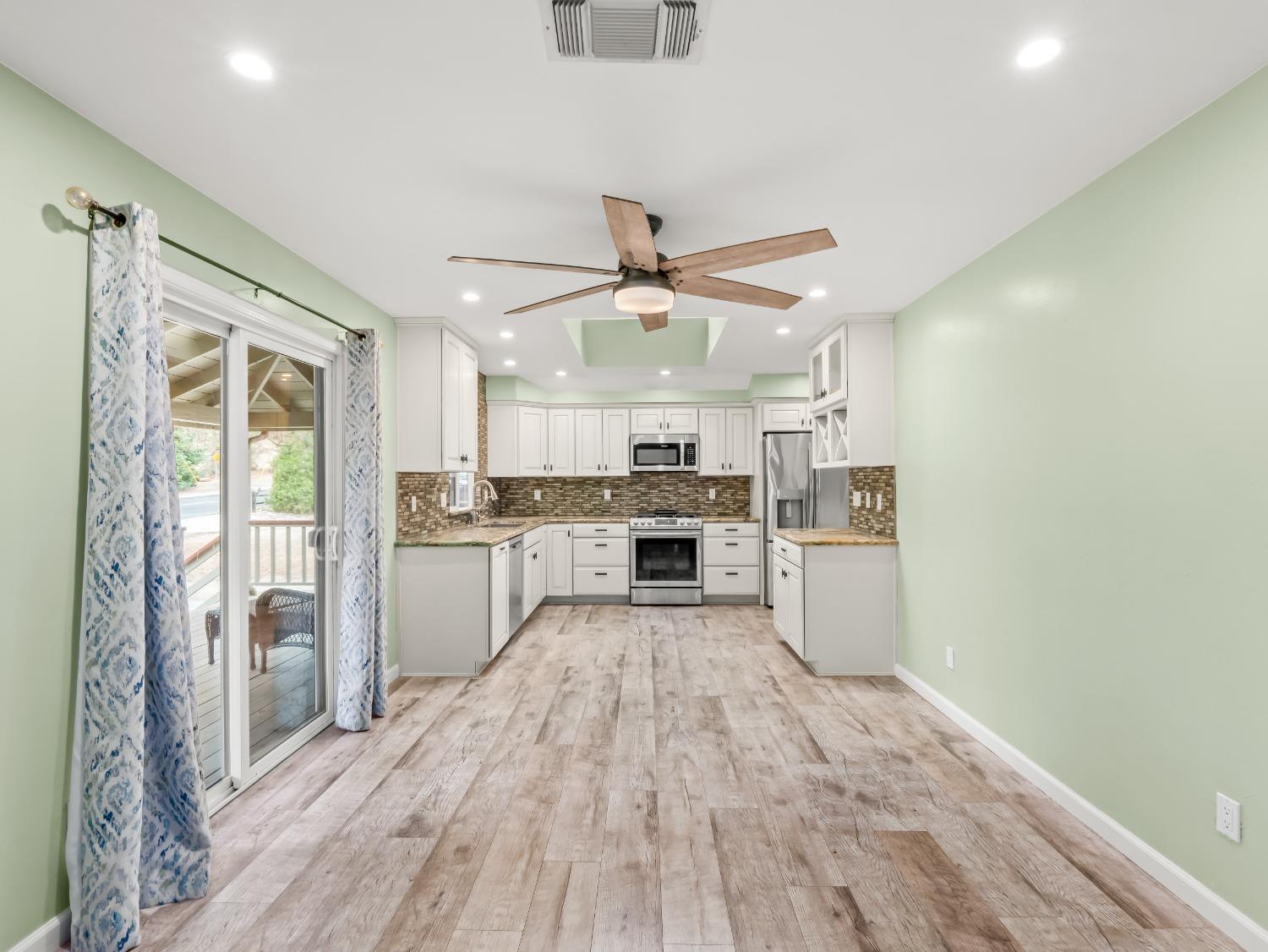 45977 River View Drive