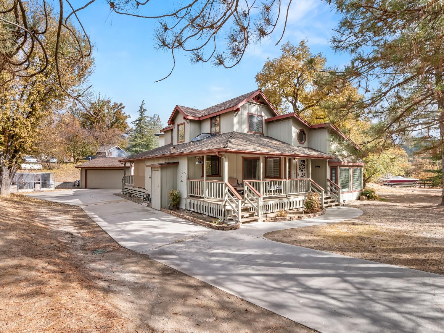 45977 River View Drive