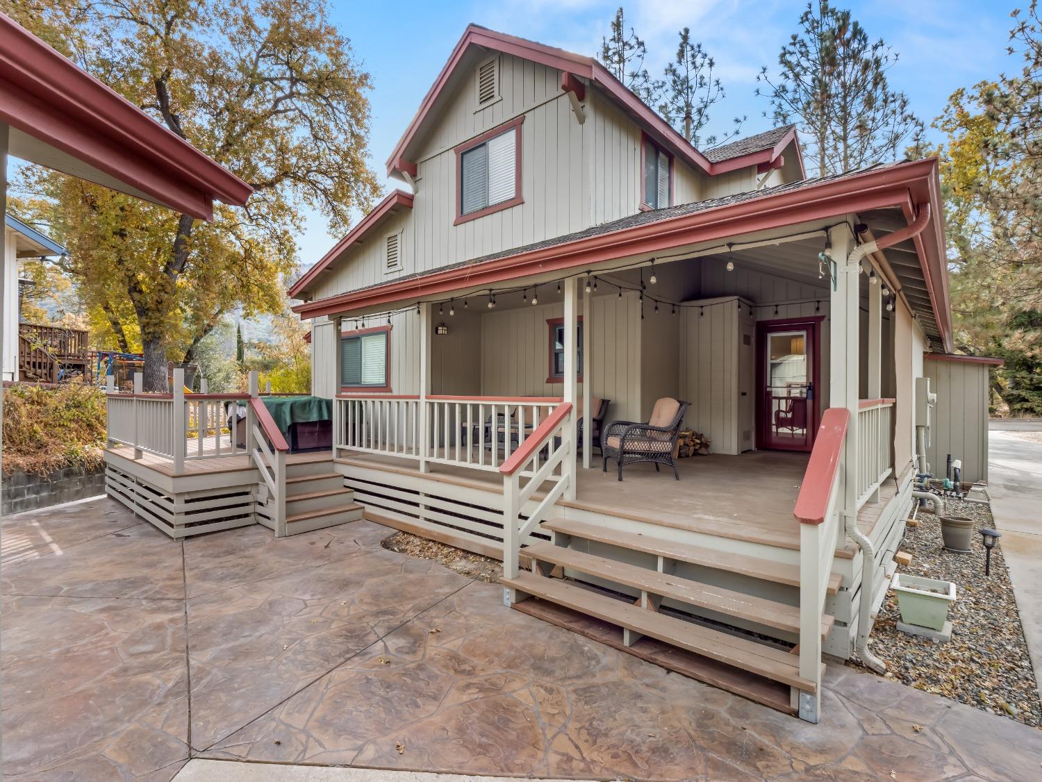 45977 River View Drive