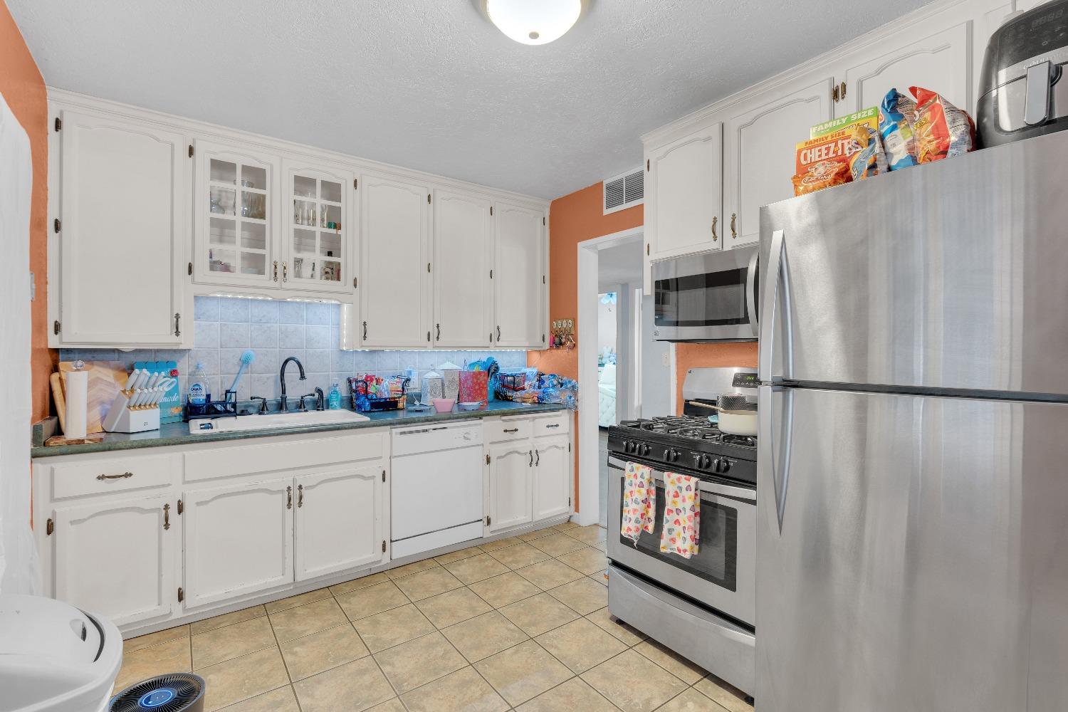 1441 Oak Street
