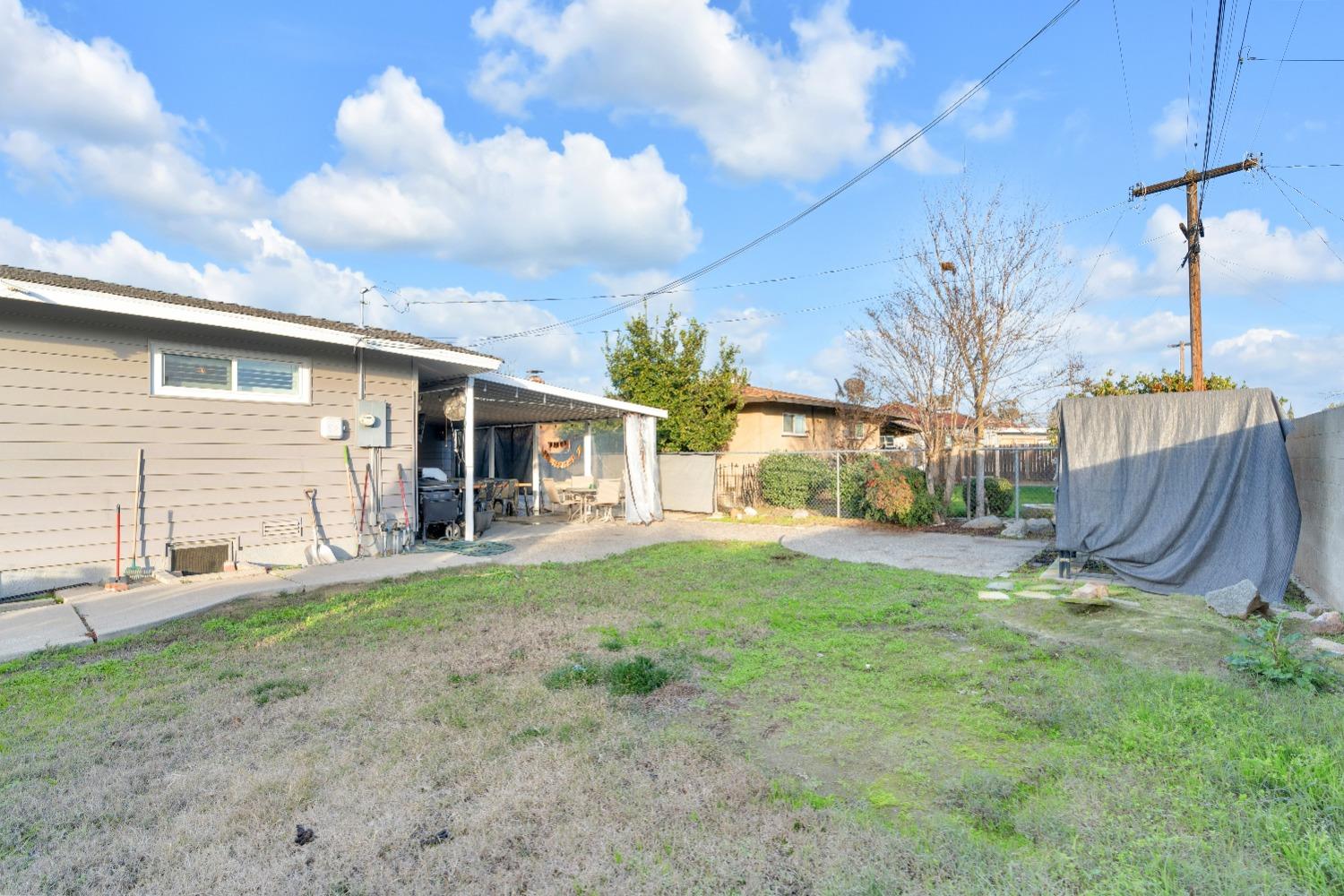 1441 Oak Street