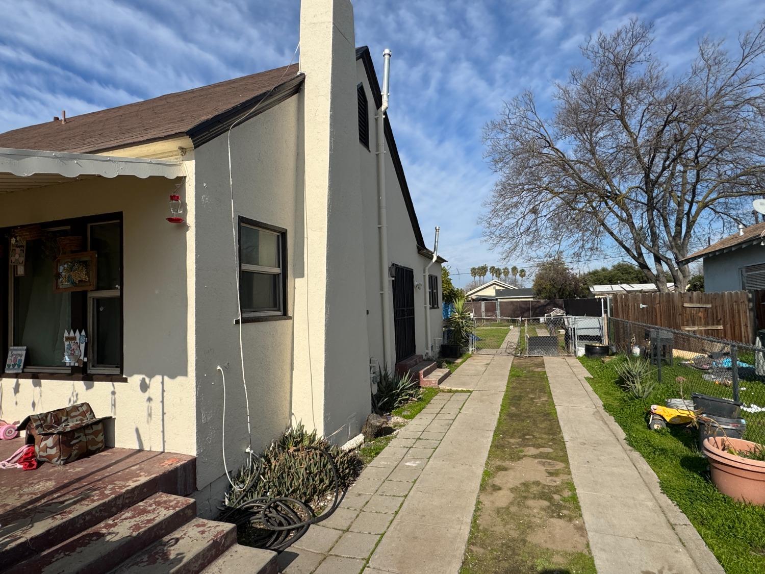 433 E Tuolumne Street