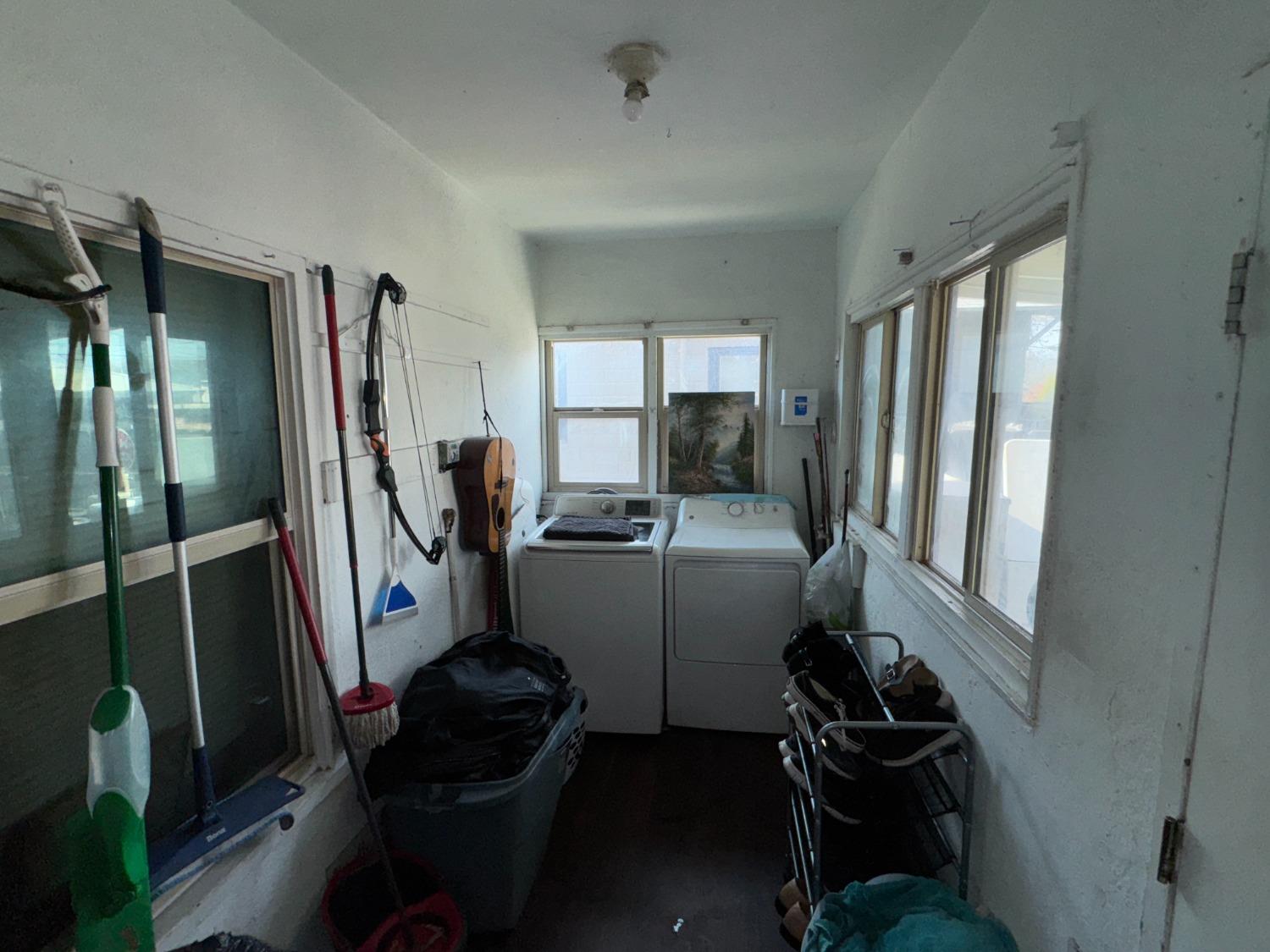433 E Tuolumne Street