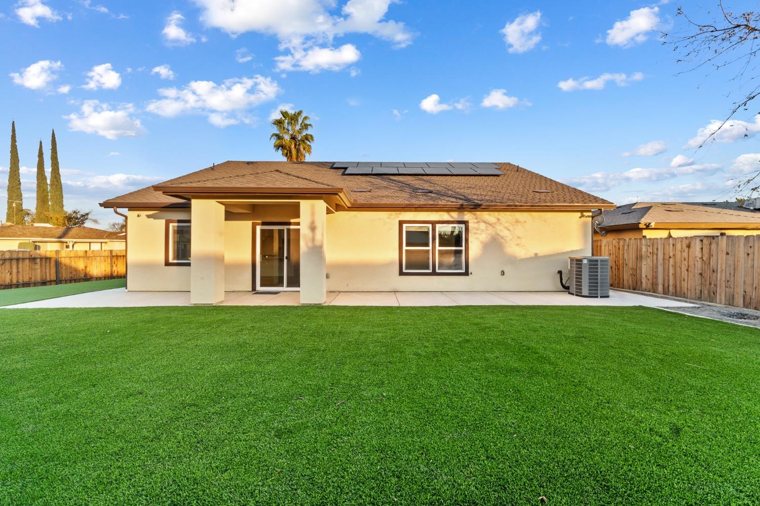 1860 E Cardella Street