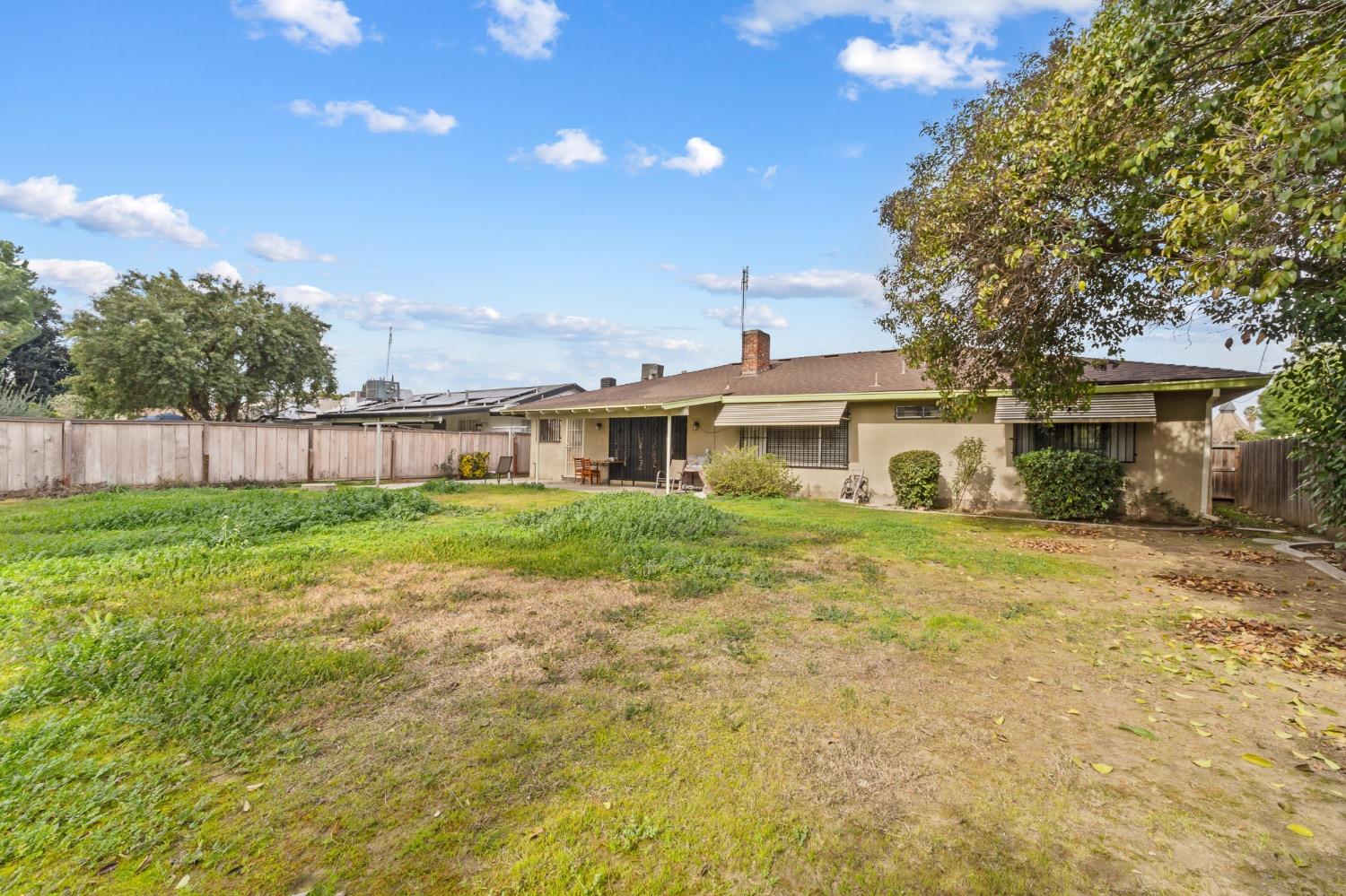3042 E Gilbert Avenue