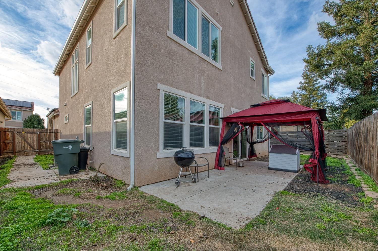 7064 N Cedar Hill Drive