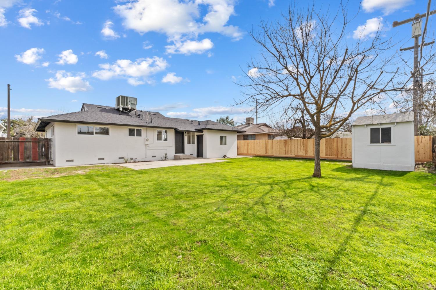 3871 N Hacienda Drive