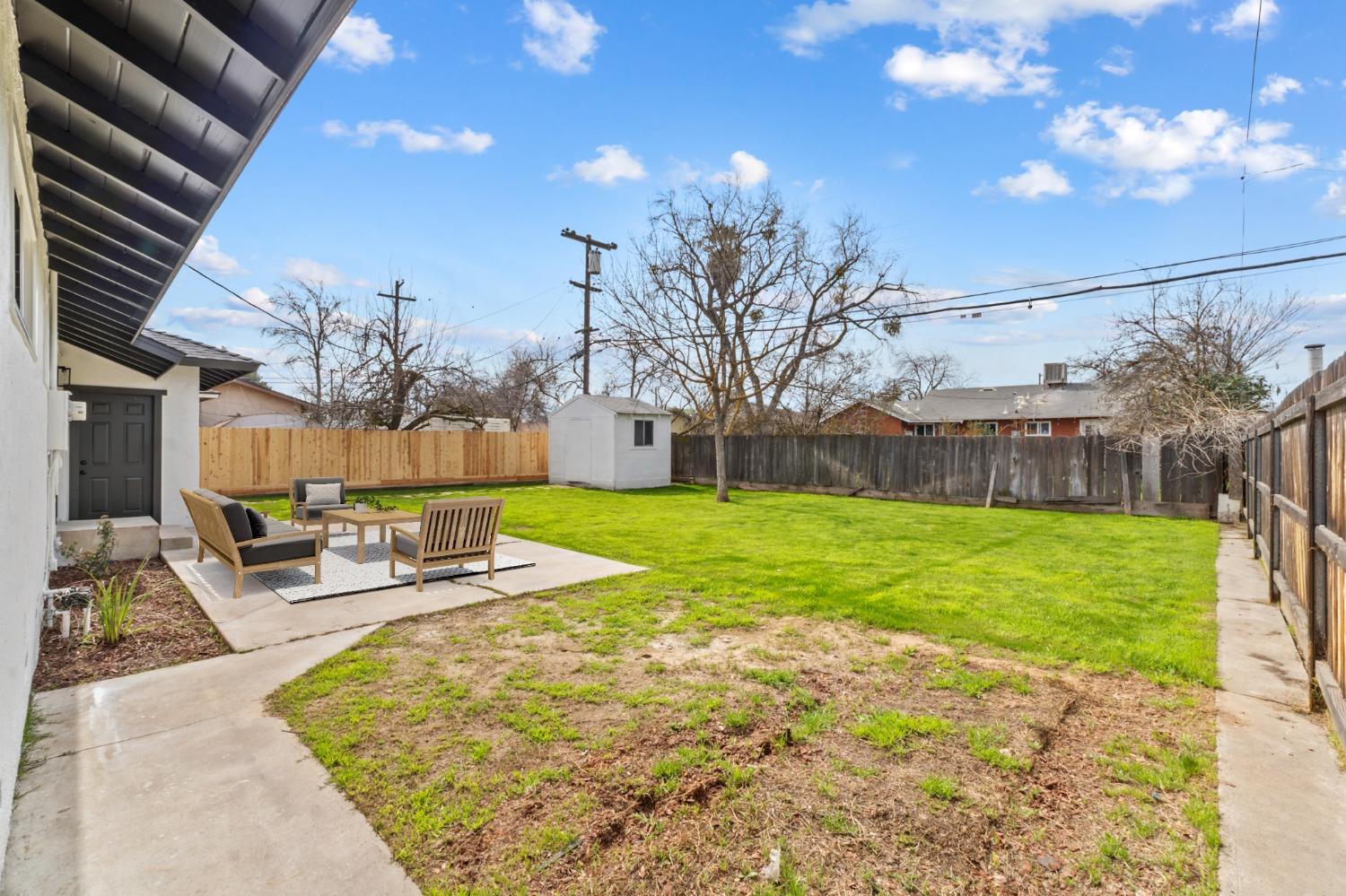 3871 N Hacienda Drive