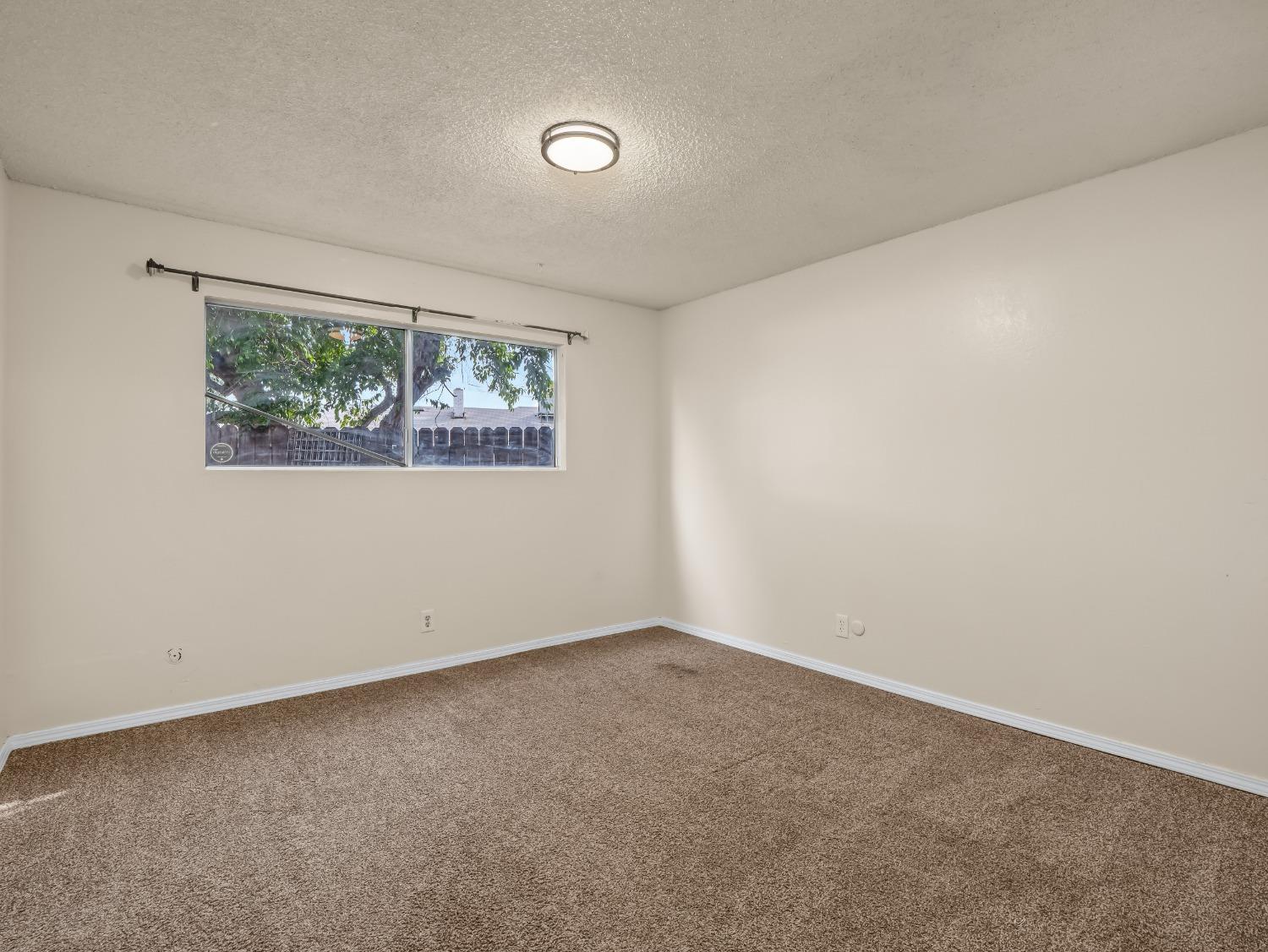 2103 N Price Avenue # 106