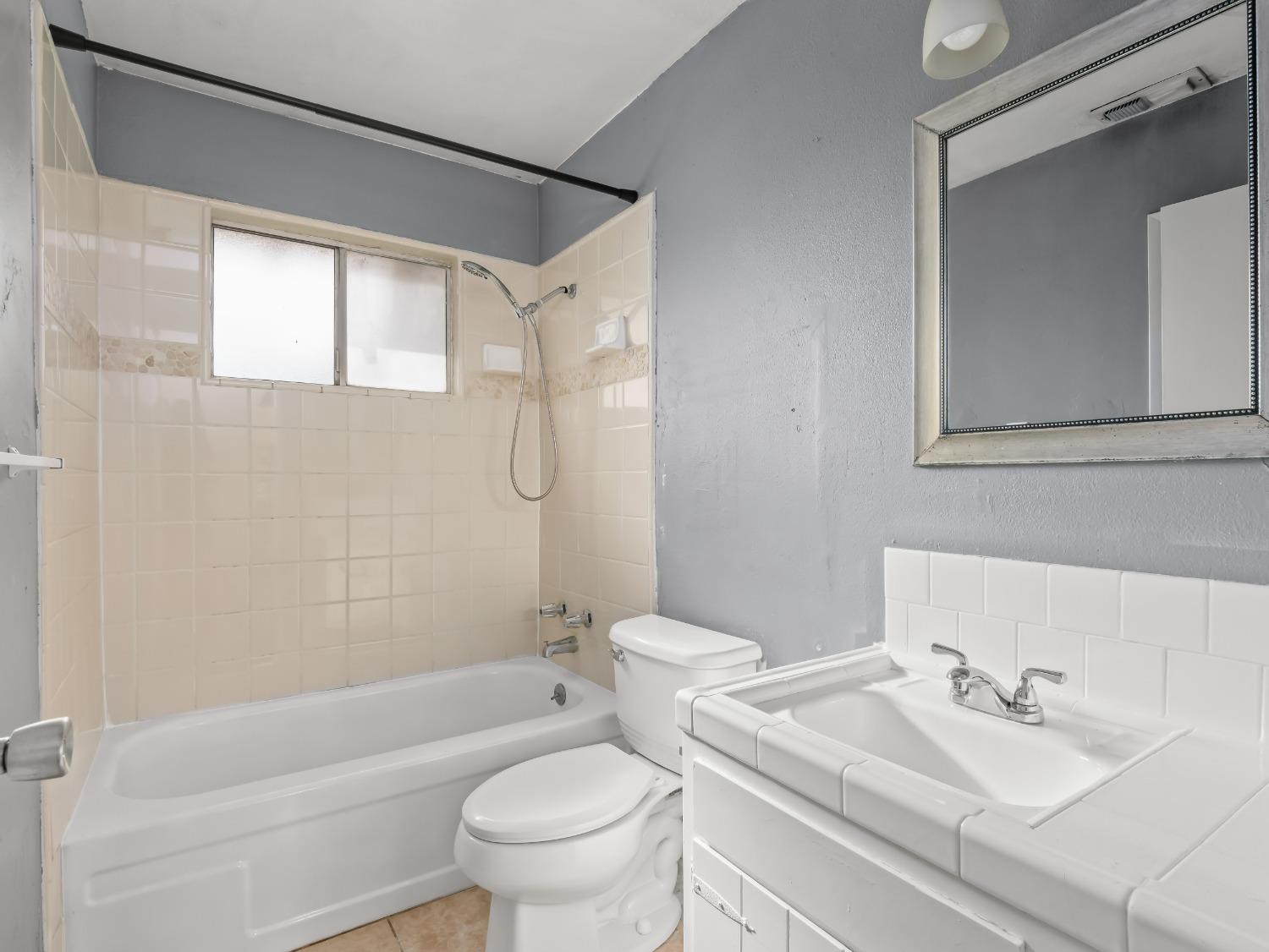 2103 N Price Avenue # 106