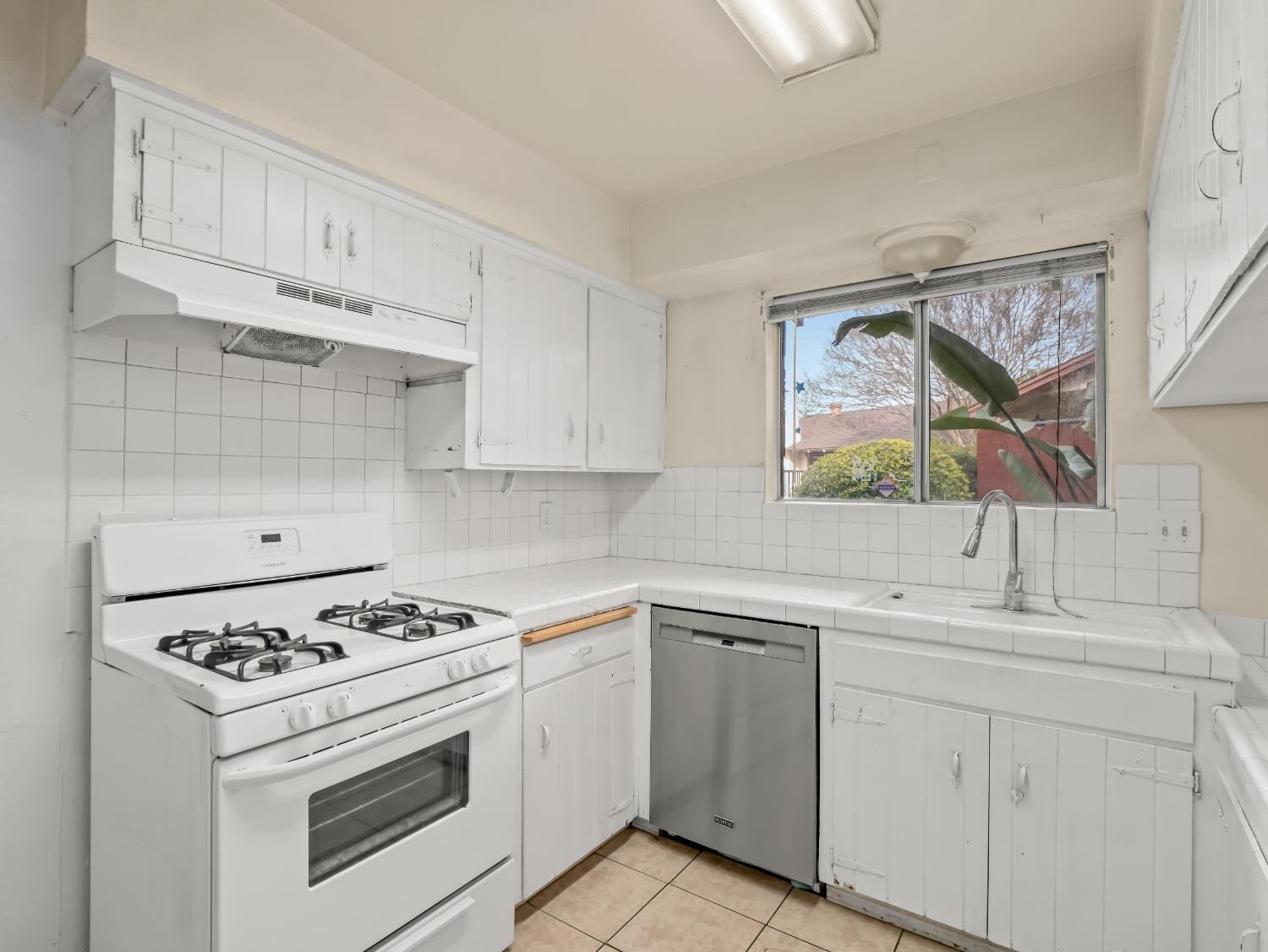 2103 N Price Avenue # 106