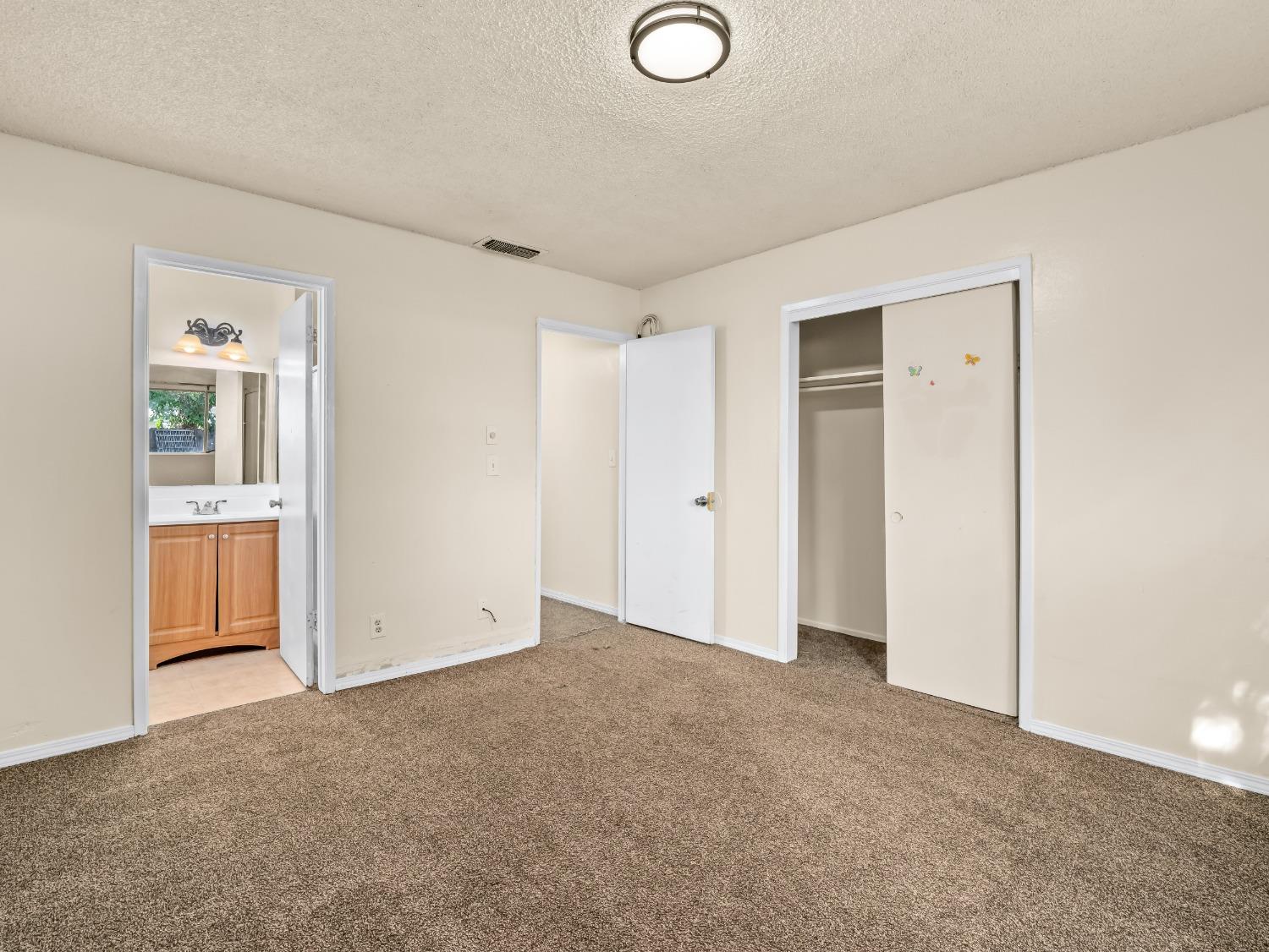 2103 N Price Avenue # 106