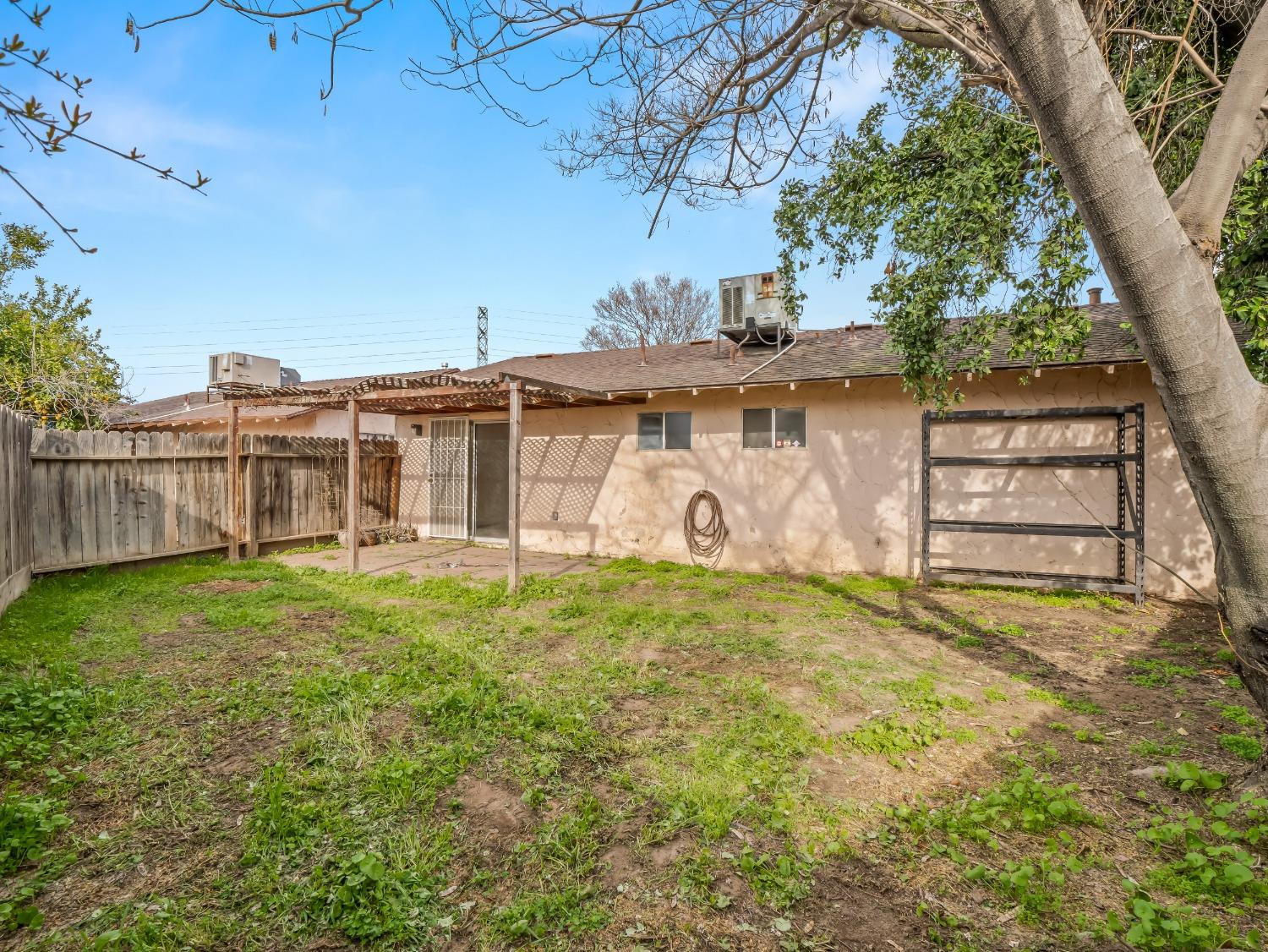 2103 N Price Avenue # 106
