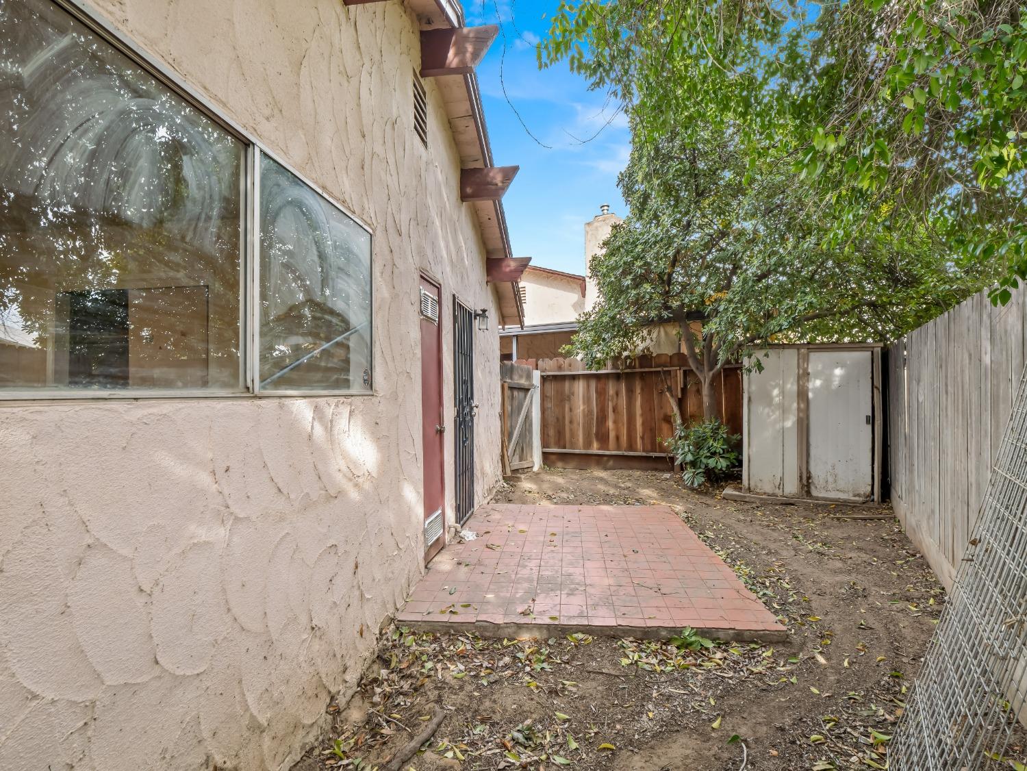 2103 N Price Avenue # 106