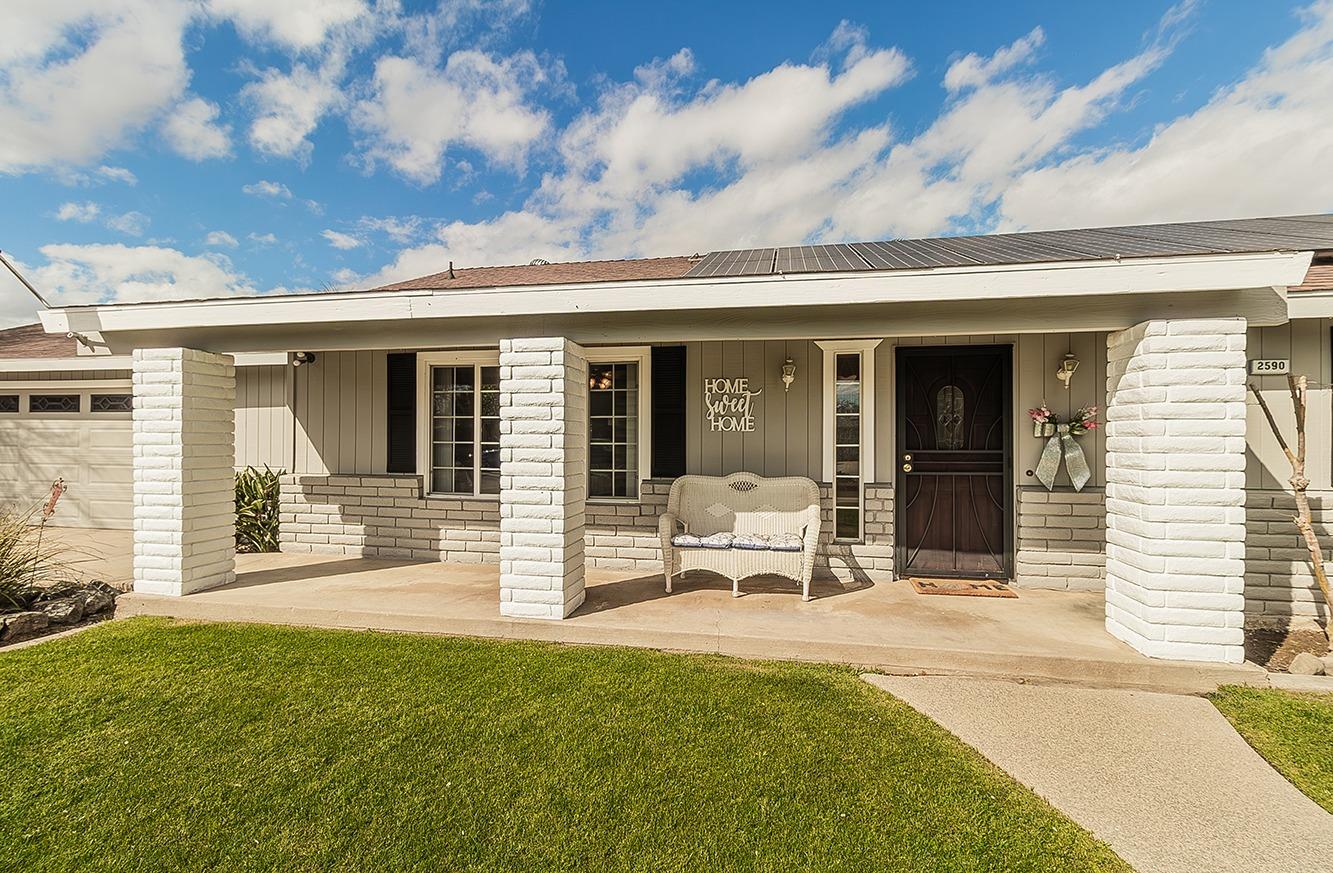 2590 W Noble Avenue