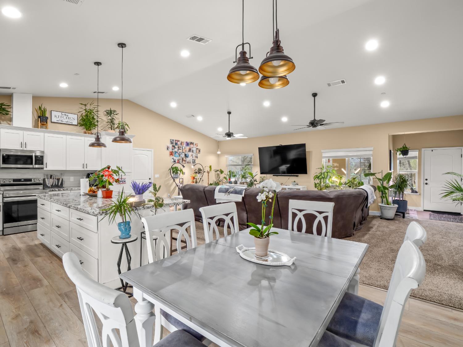 40023 Woodsong Way