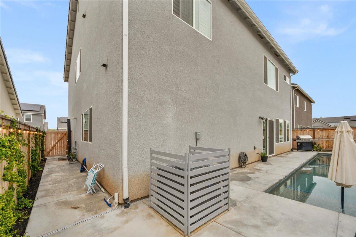976 Everglade Avenue